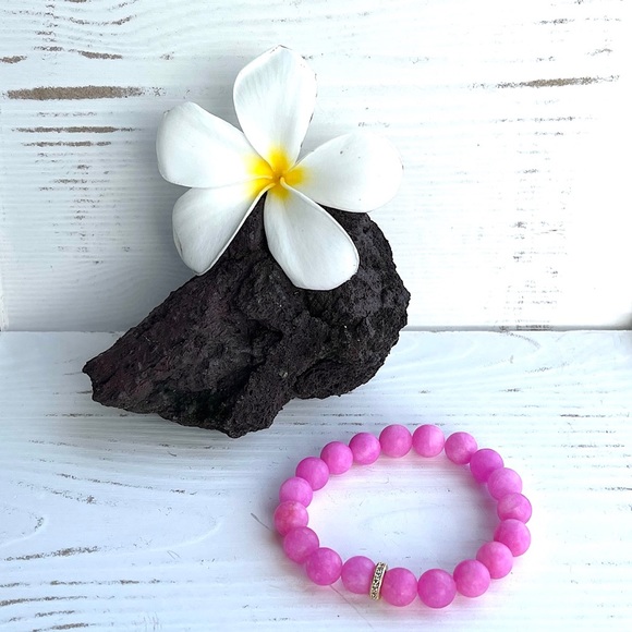 Crystal Chalcedony Beaded Bracelet - Pink Punch - Picture 1 of 4